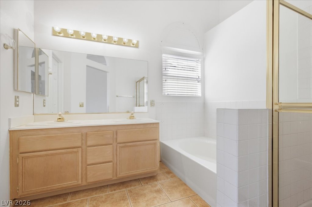 1808 Lyell Canyon Lane Property Photo 11