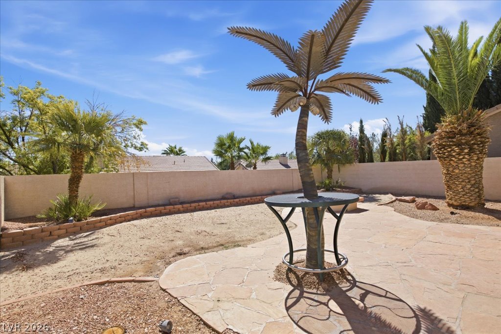 1808 Lyell Canyon Lane Property Photo 20