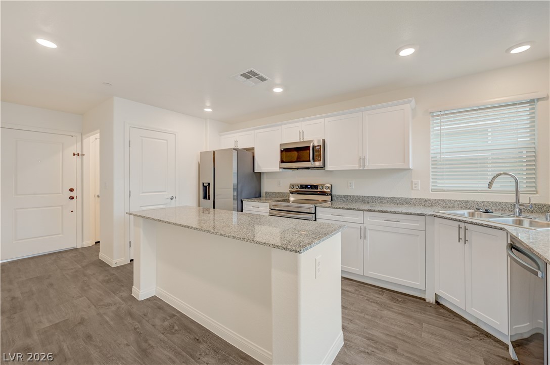 2902 Hemi Orange Avenue Property Photo 5