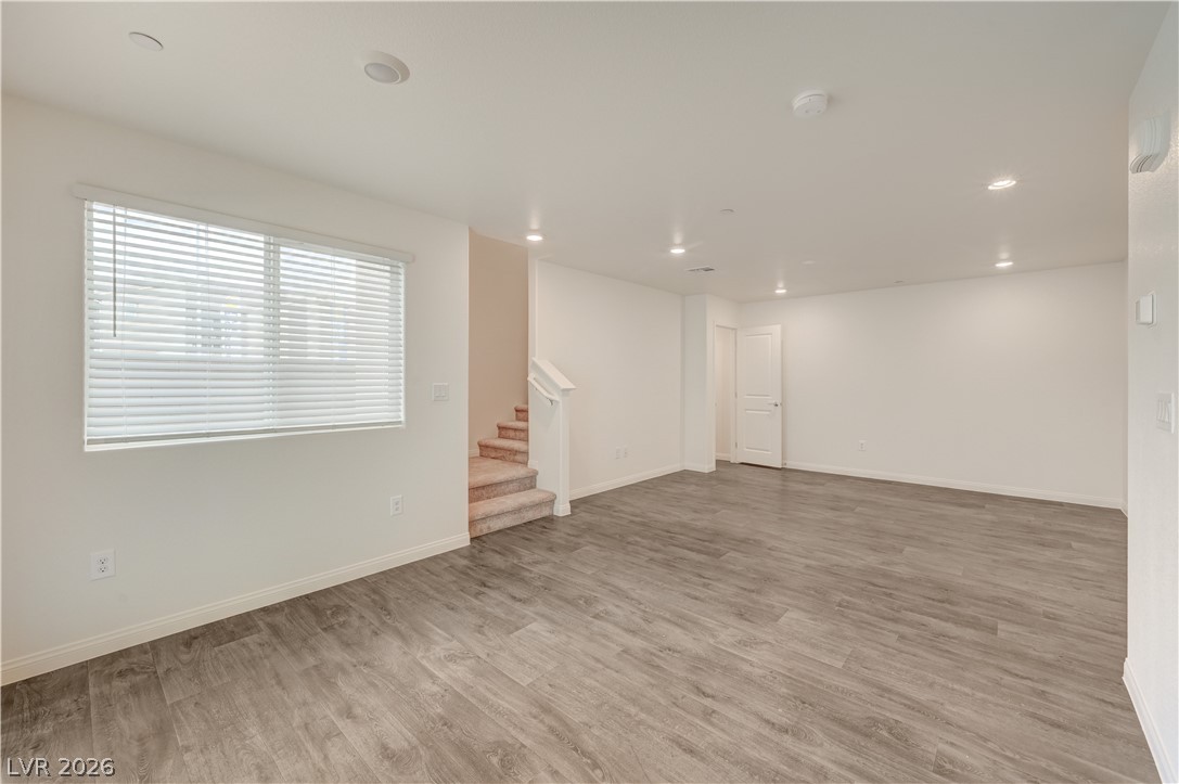 2902 Hemi Orange Avenue Property Photo 6