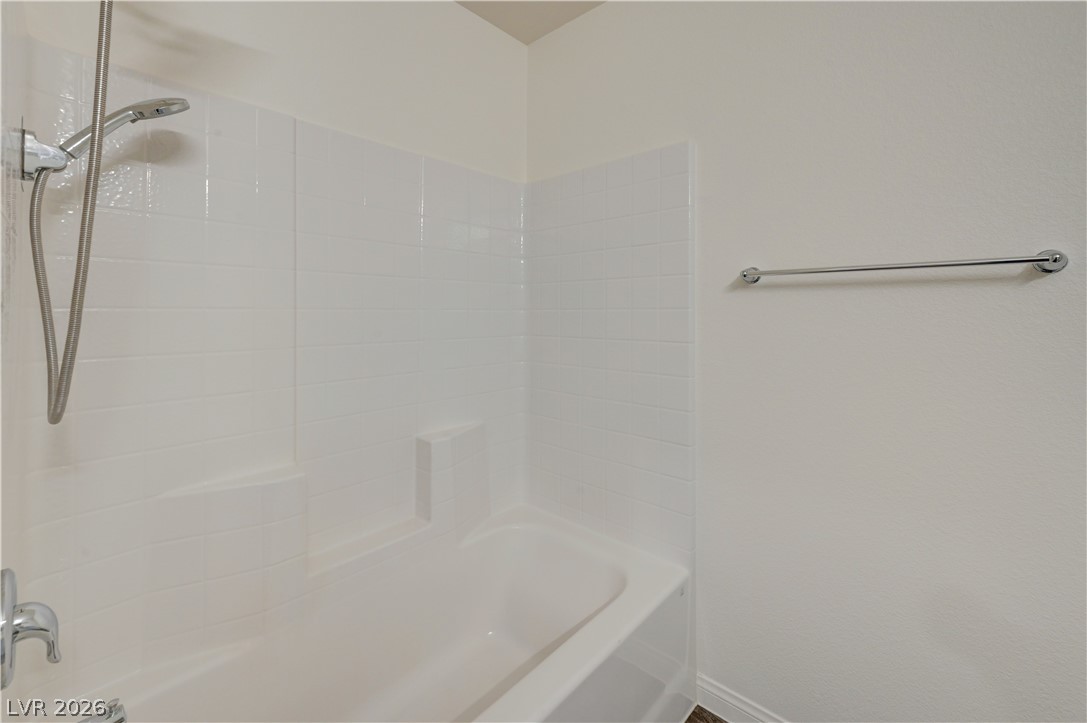 2902 Hemi Orange Avenue Property Photo 17