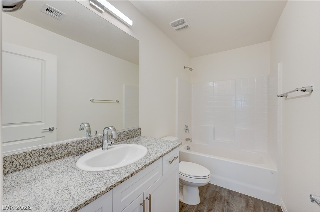 2902 Hemi Orange Avenue Property Photo 20