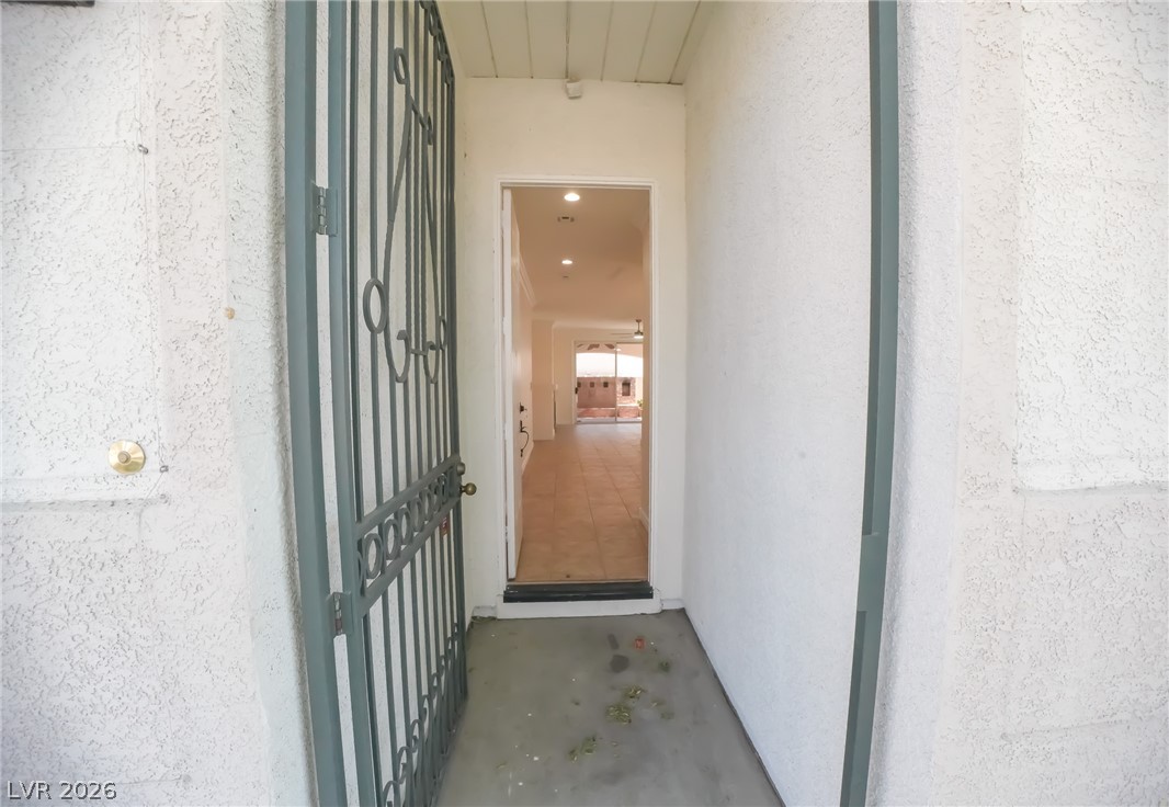 2413 Brockton Way Property Photo 2