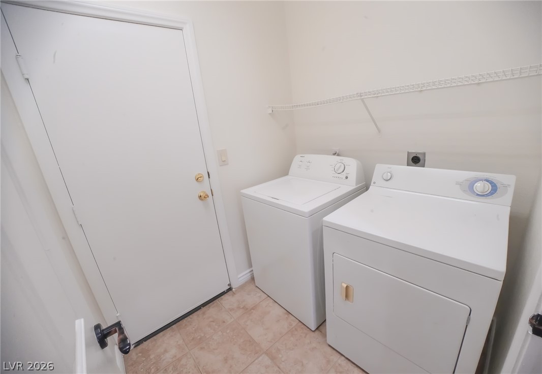 2413 Brockton Way Property Photo 11
