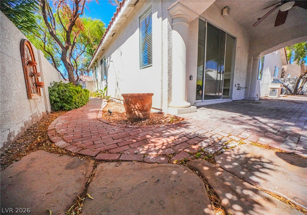 2413 Brockton Way Property Photo 23