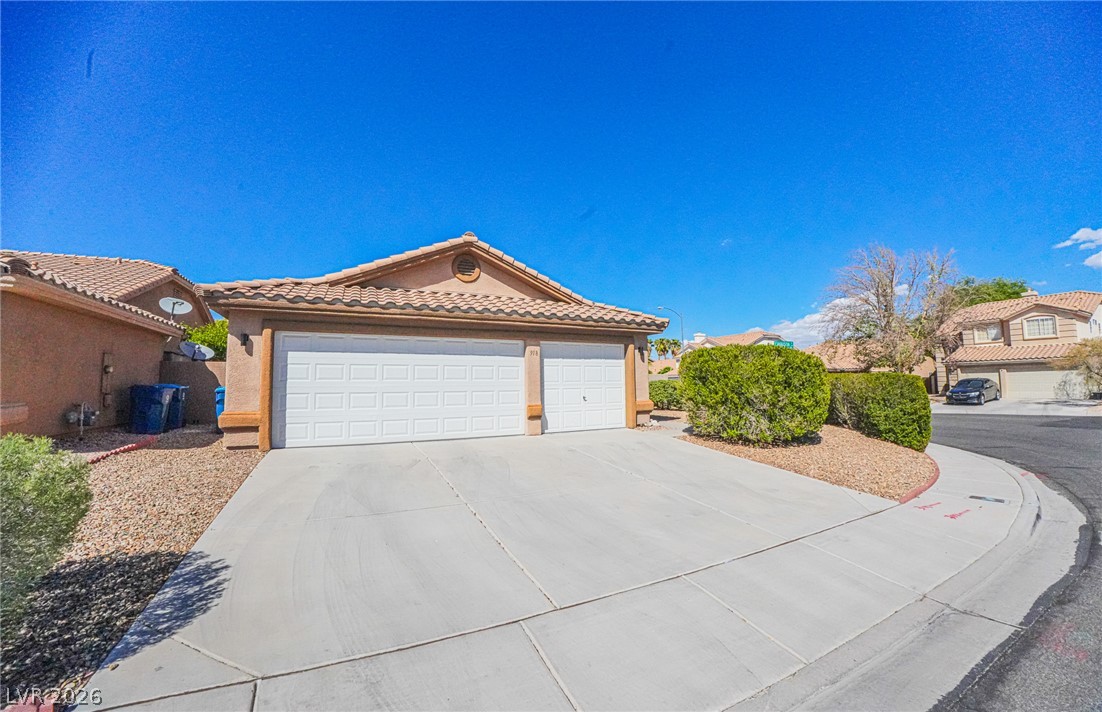918 Cavaison Avenue Property Photo 1