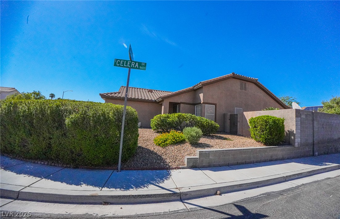 918 Cavaison Avenue Property Photo 3