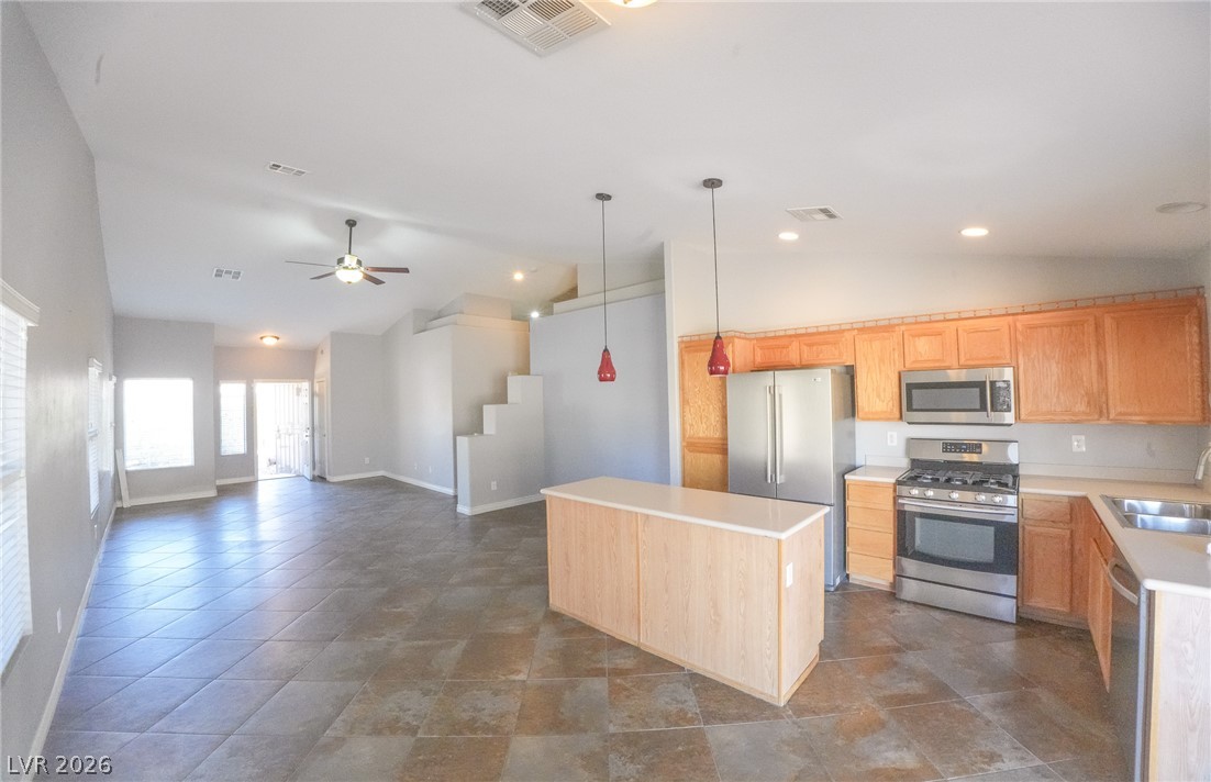 918 Cavaison Avenue Property Photo 4