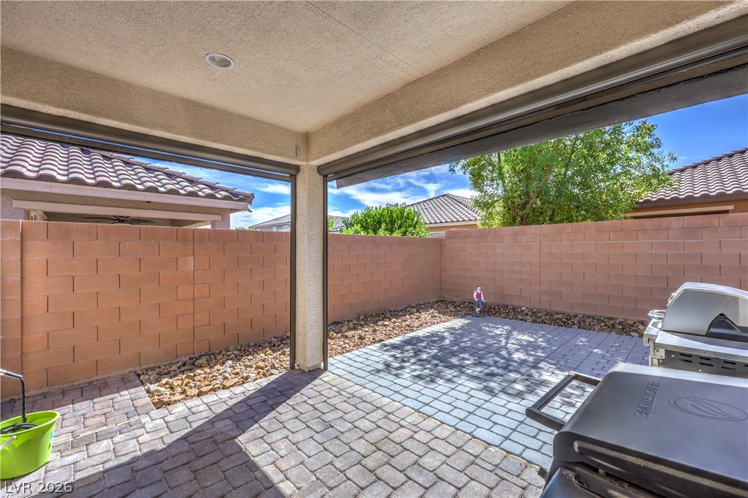 9265 Valley Betica Avenue Property Photo 26