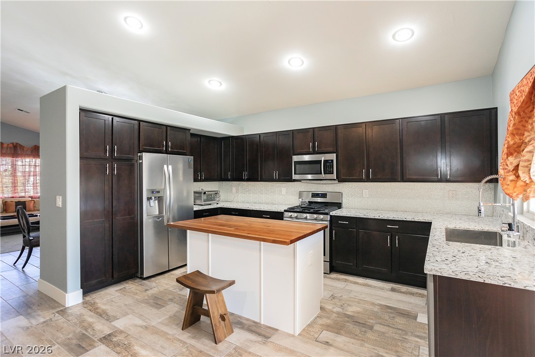 2421 Sunrise Springs Court Property Photo 1