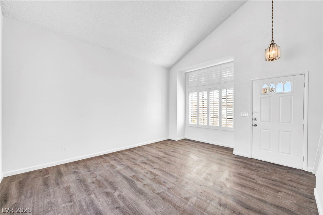 550 Kelsford Drive Property Photo 11