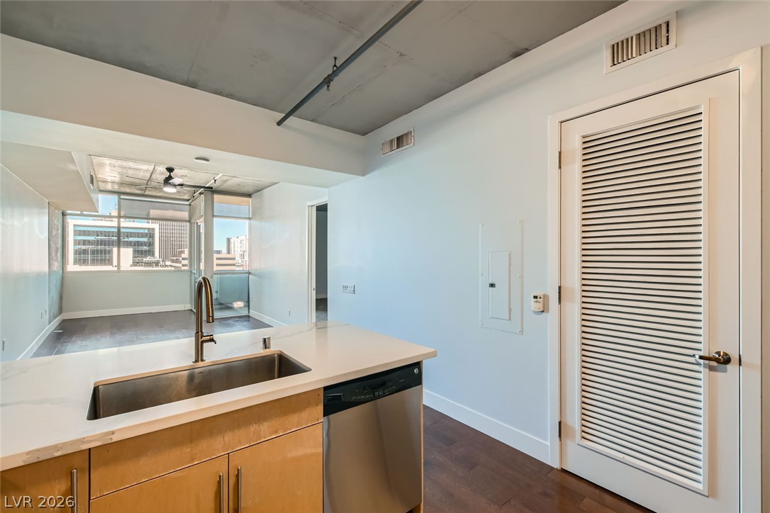 353 East Bonneville Avenue 804 Property Photo 15