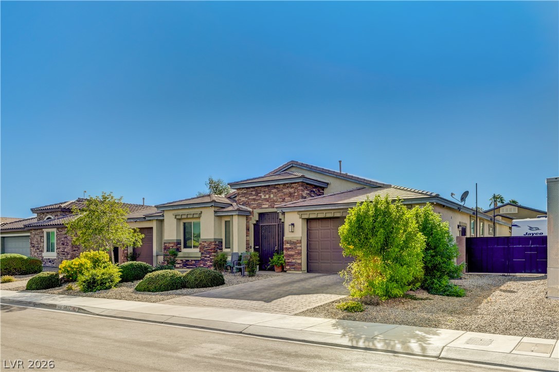 5037 Royal Indigo Street Property Photo 2