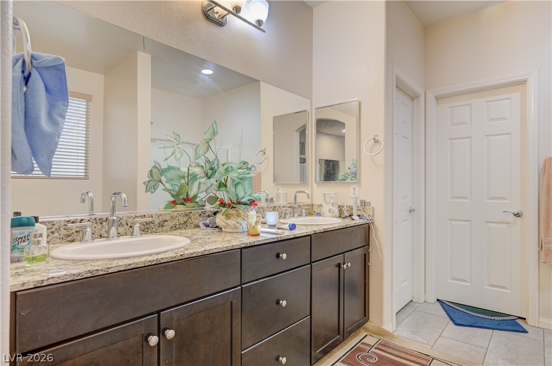 5037 Royal Indigo Street Property Photo 14