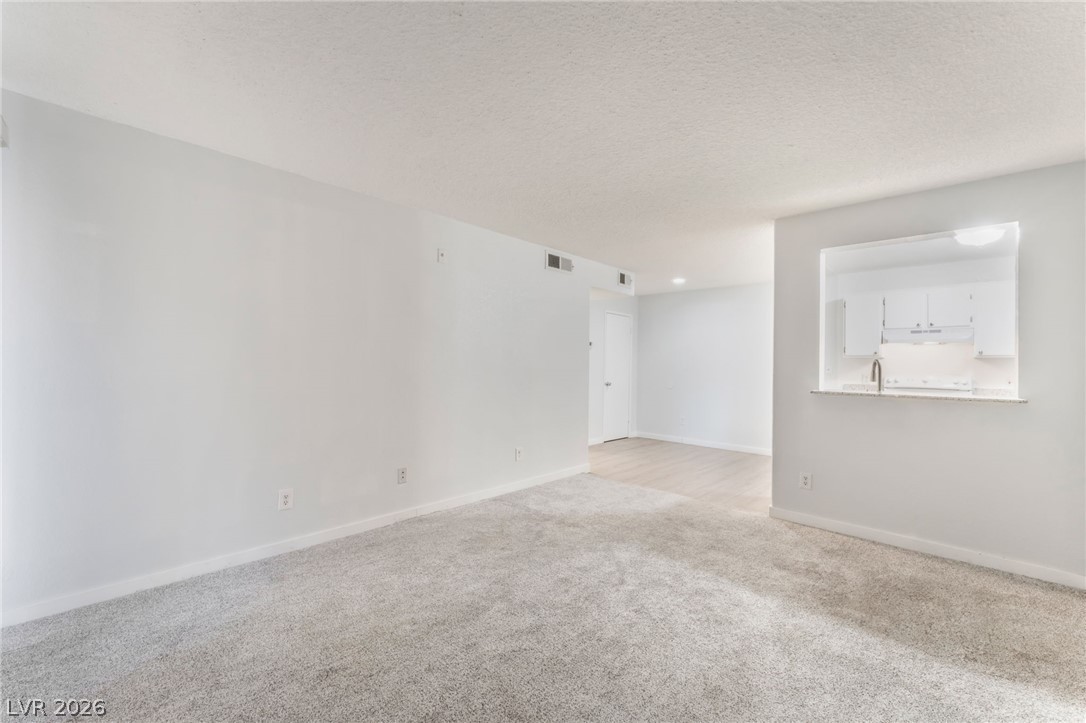 230 Mission Newport Lane 105 Property Photo 6