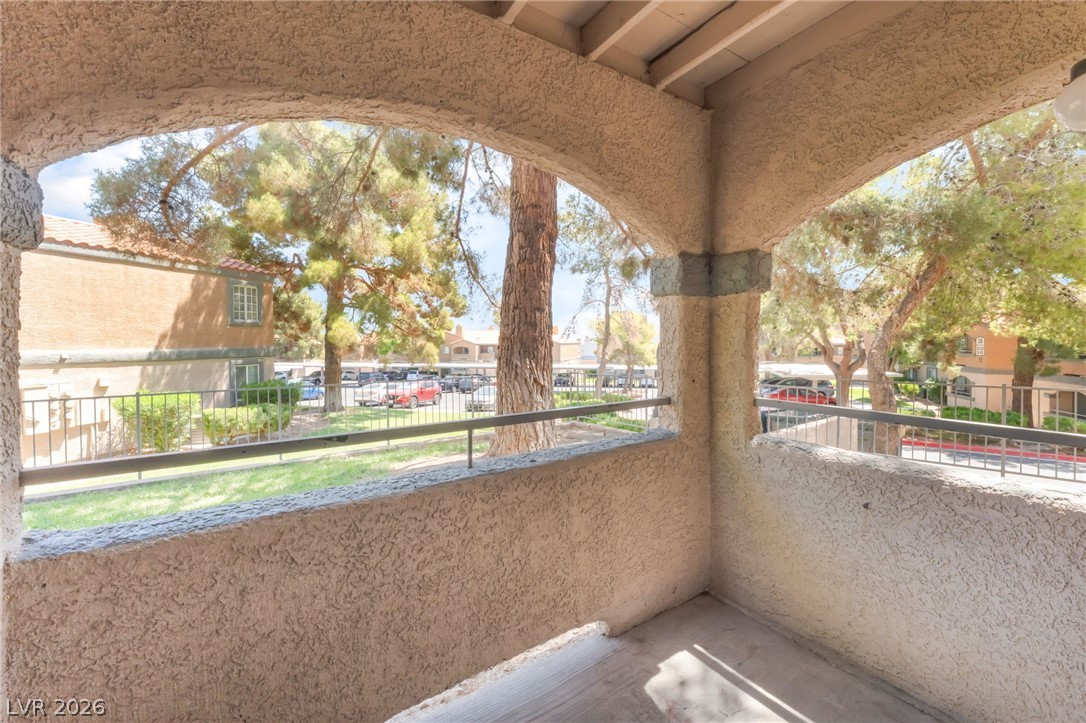 230 Mission Newport Lane 105 Property Photo 16