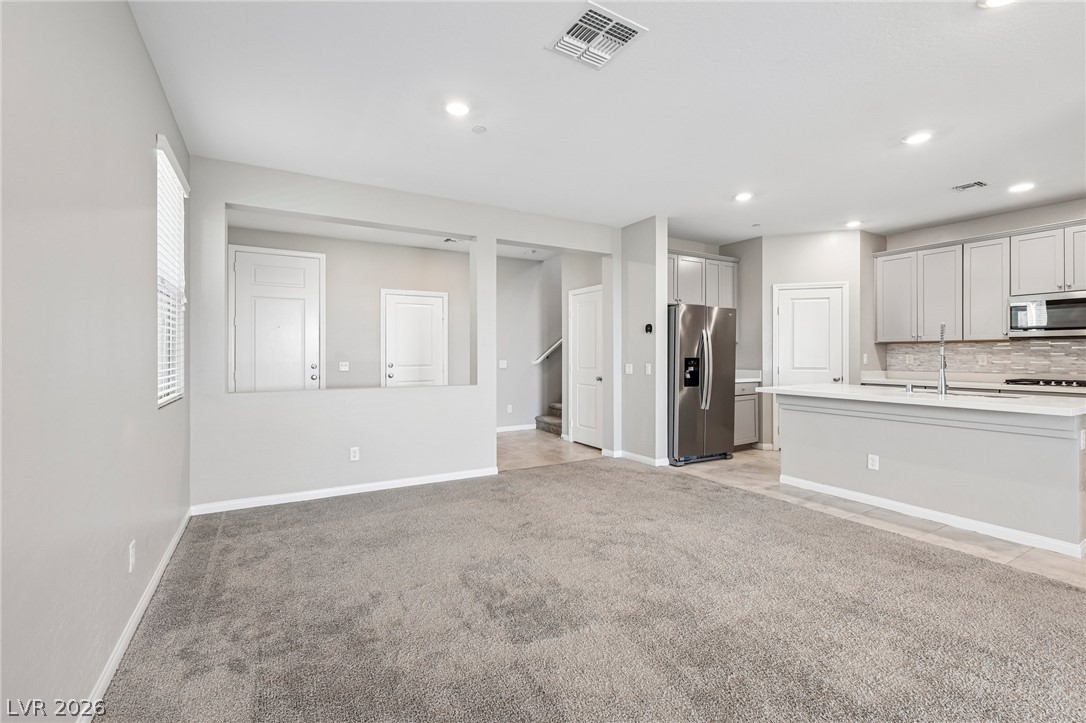 384 Wind Poppy Street Property Photo 14