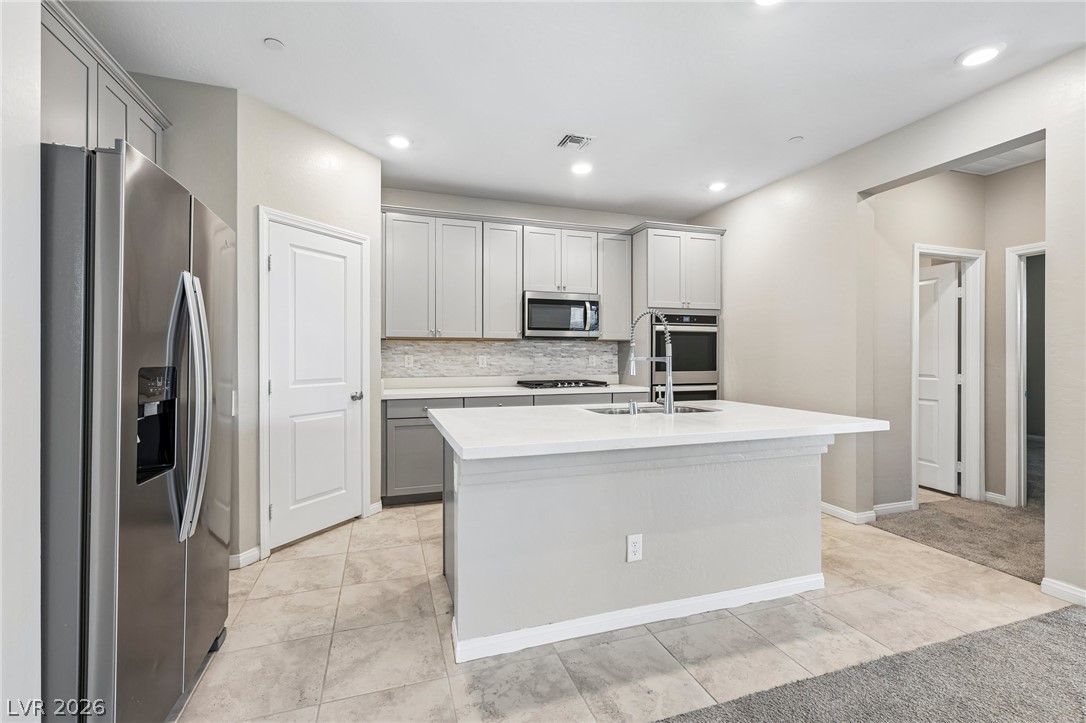 384 Wind Poppy Street Property Photo 18