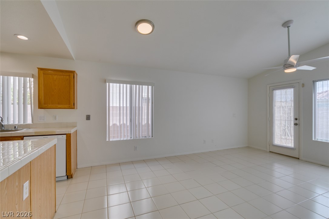 1920 Sondrio Drive Property Photo 8
