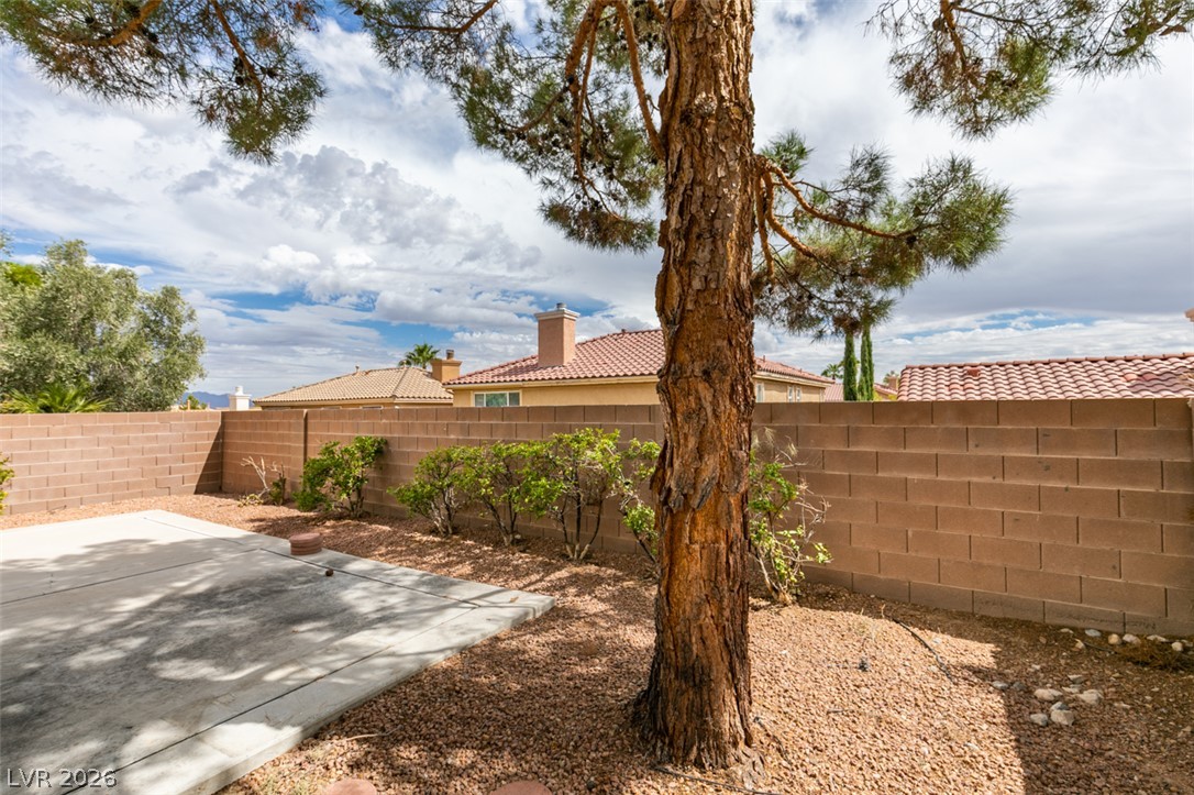 1920 Sondrio Drive Property Photo 44