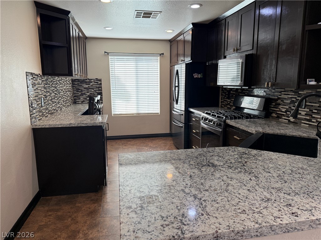 8068 Lyell Mountain Court Property Photo 11