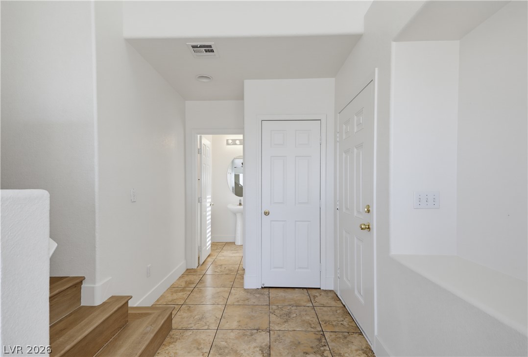 211 Priority Point Street Property Photo 8