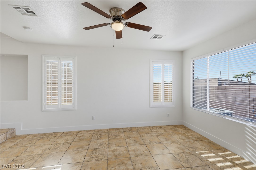 211 Priority Point Street Property Photo 12