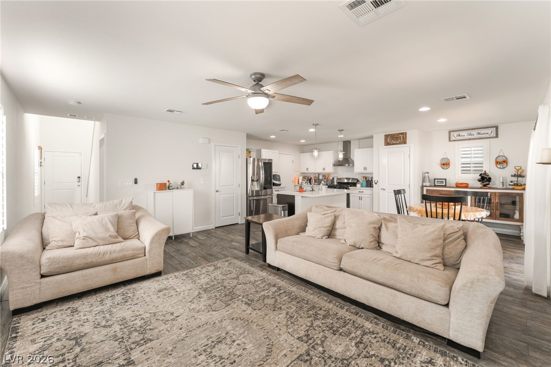 3668 Via Mariposa Avenue Property Photo 5