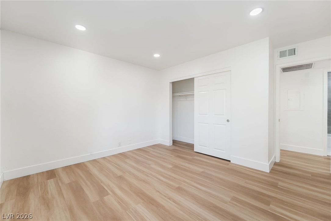 5332 River Glen Drive 400 Property Photo 12