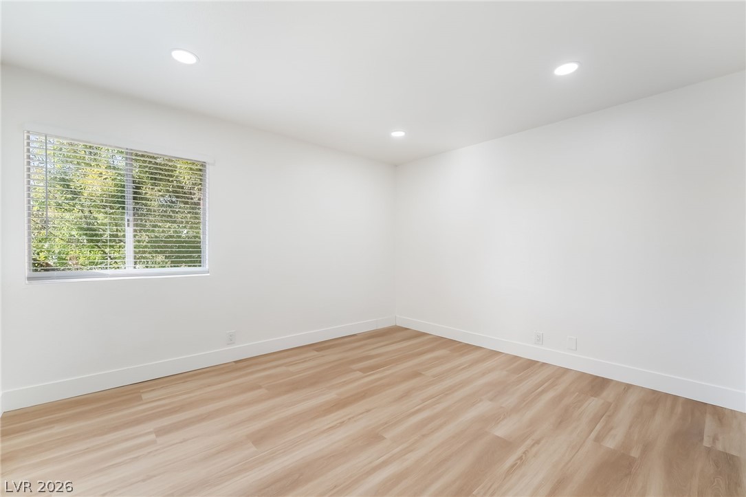 5332 River Glen Drive 400 Property Photo 14