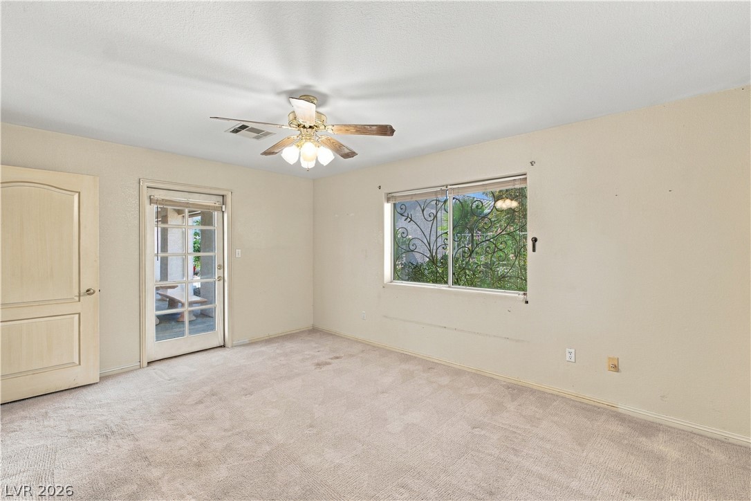 921 Primrose Lane Property Photo 13