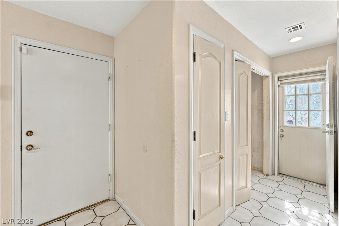921 Primrose Lane Property Photo 21