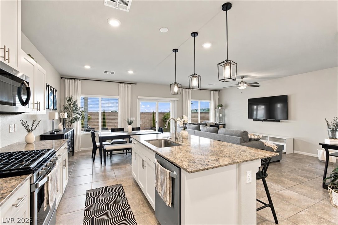 7834 Morganite Avenue Property Photo 12