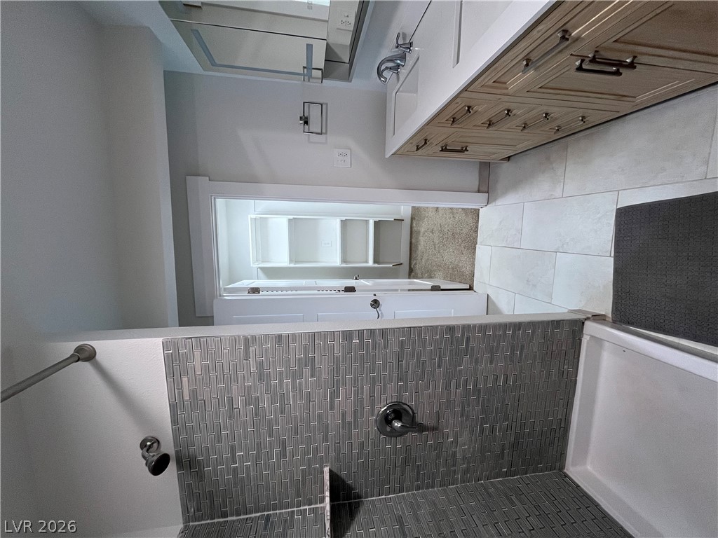 659 D Property Photo 13