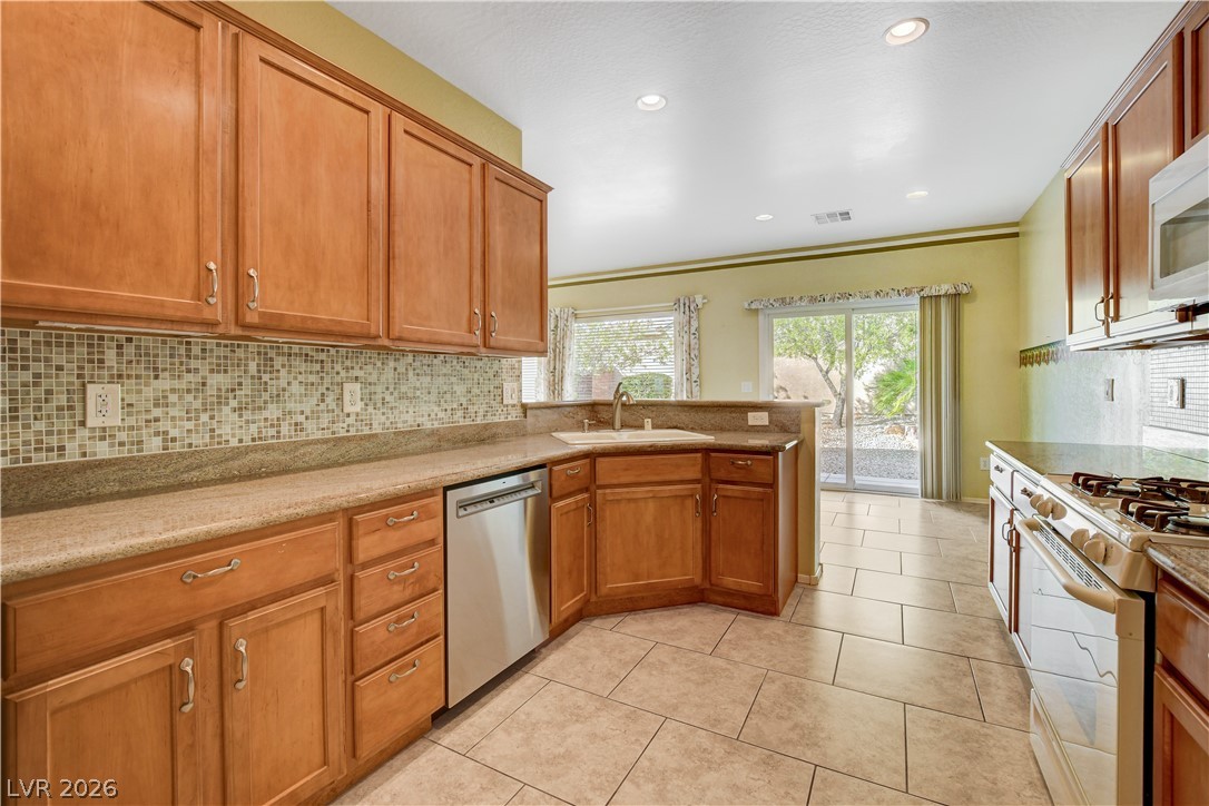 2612 Rock Pigeon Avenue Property Photo 3