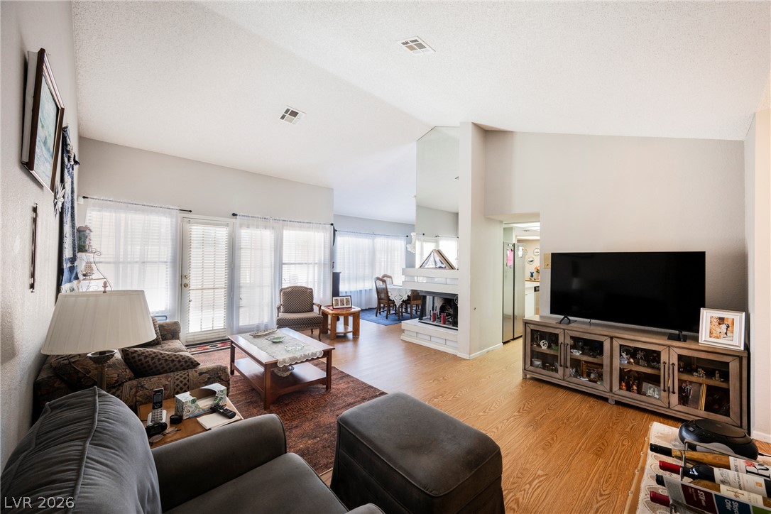 2699 Aldonza Drive Property Photo 4