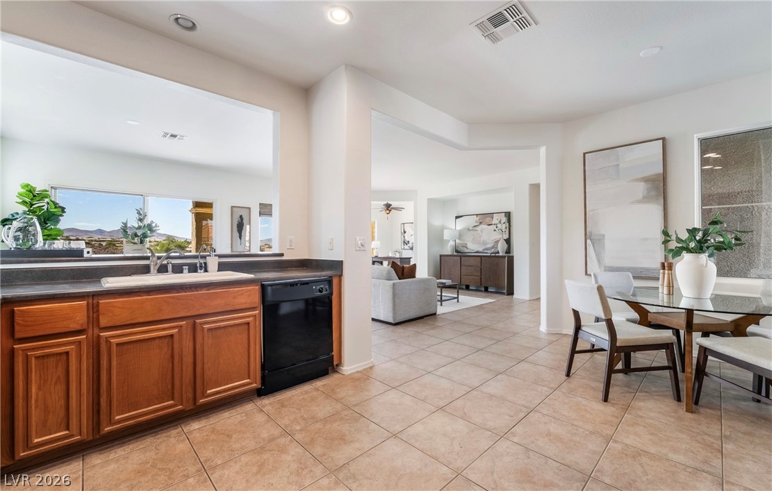 2795 Scotts Valley Drive Property Photo 17