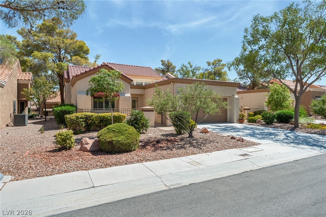 2520 Palmridge Drive Property Photo 3