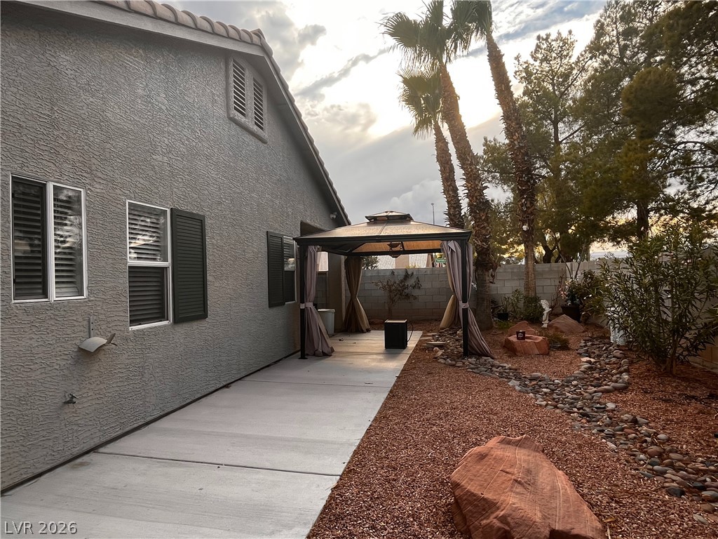 932 Rainbow Rock Street Property Photo 8