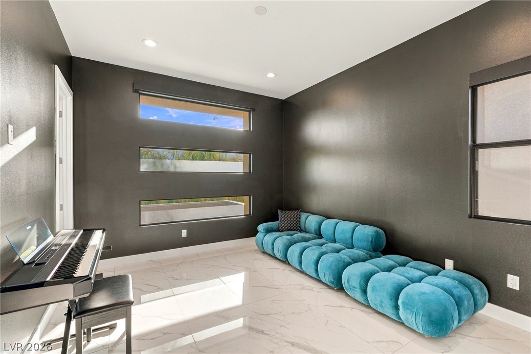 38 Grey Feather Drive Property Photo 28