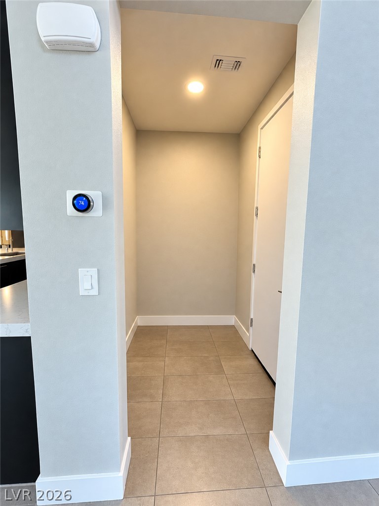 6040 Andezano Drive Property Photo 8