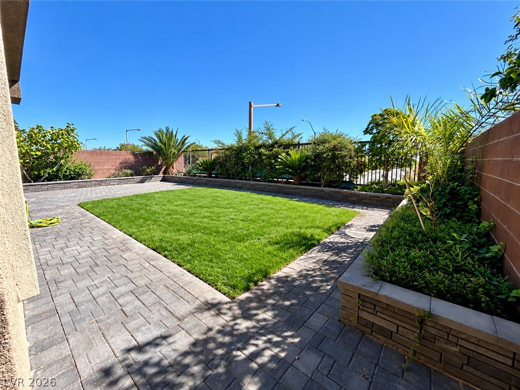6040 Andezano Drive Property Photo 19