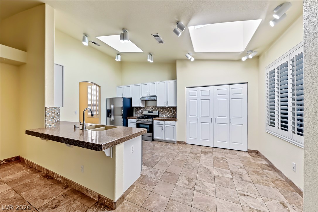 8636 Stone Harbor Avenue Property Photo 7