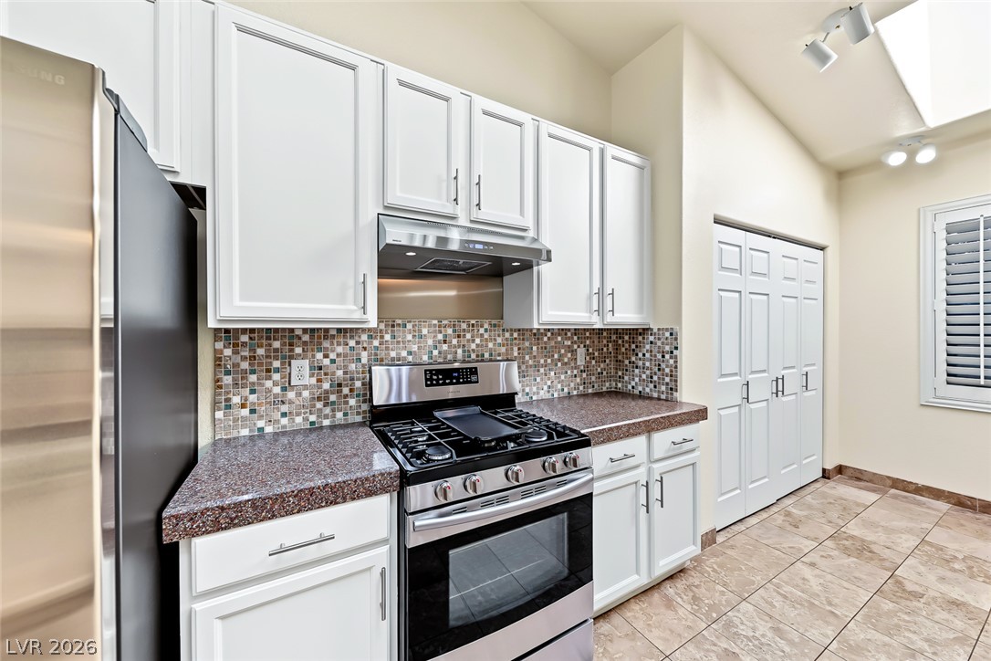 8636 Stone Harbor Avenue Property Photo 9