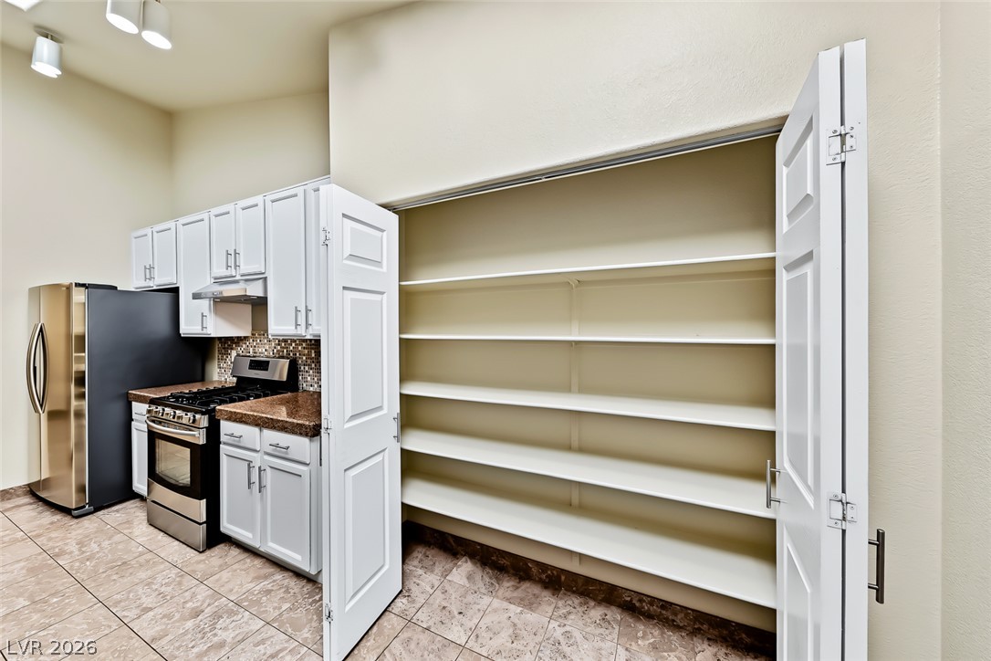 8636 Stone Harbor Avenue Property Photo 11