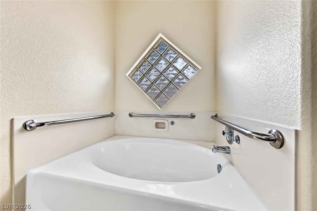 8636 Stone Harbor Avenue Property Photo 18