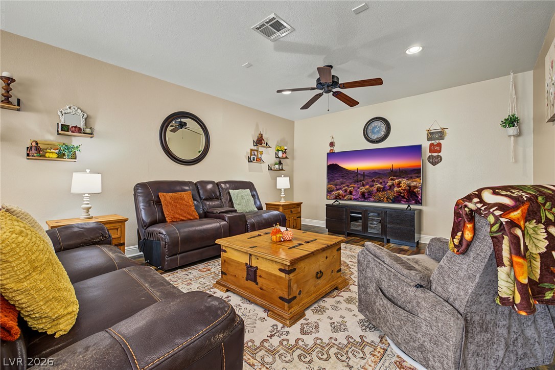 3760 Calumet Farm Circle Property Photo 10