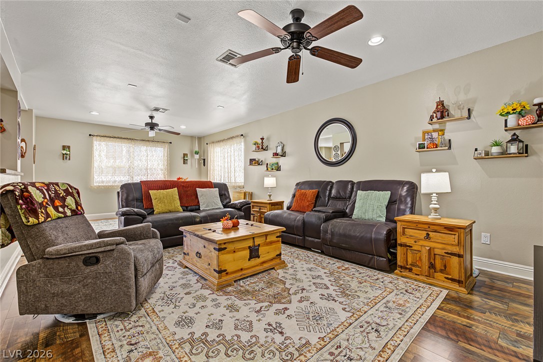 3760 Calumet Farm Circle Property Photo 11