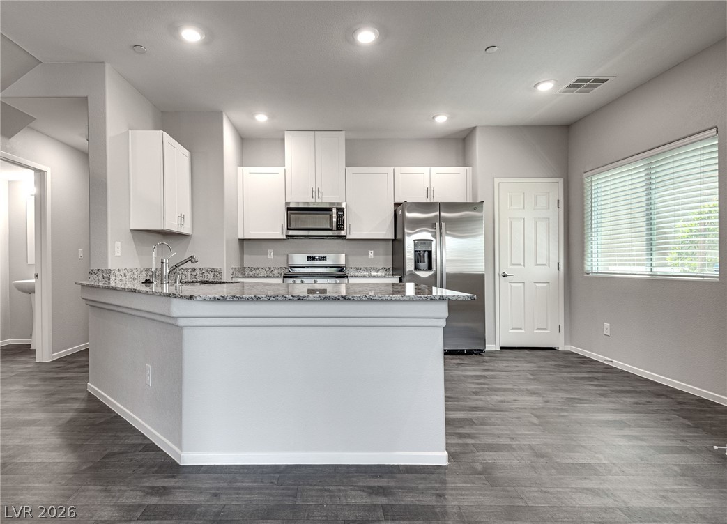 7575 Emerald Stars Street 102 Property Photo 2
