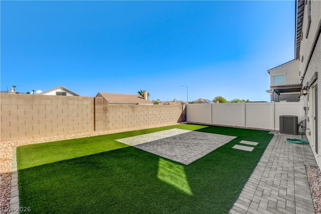2420 Rainy Meadows Avenue Property Photo 44